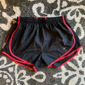 NIKE Womens TEMPO DRI-FIT Shorts